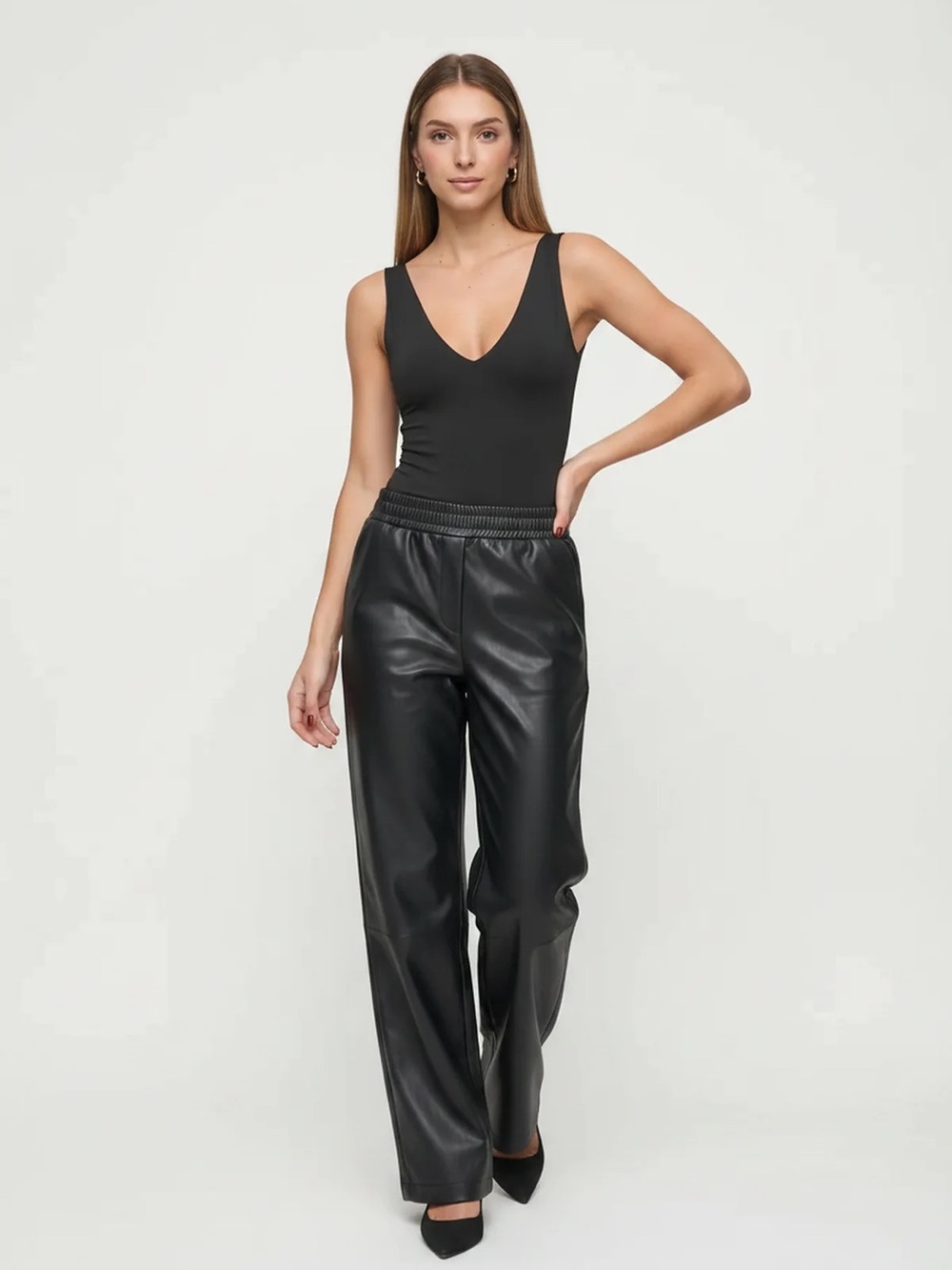WERE ALL PRETY GIRLS leather pants xs